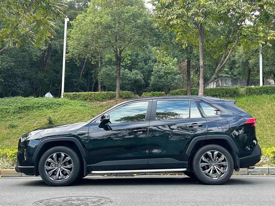 Toyota RAV4 Rongfang