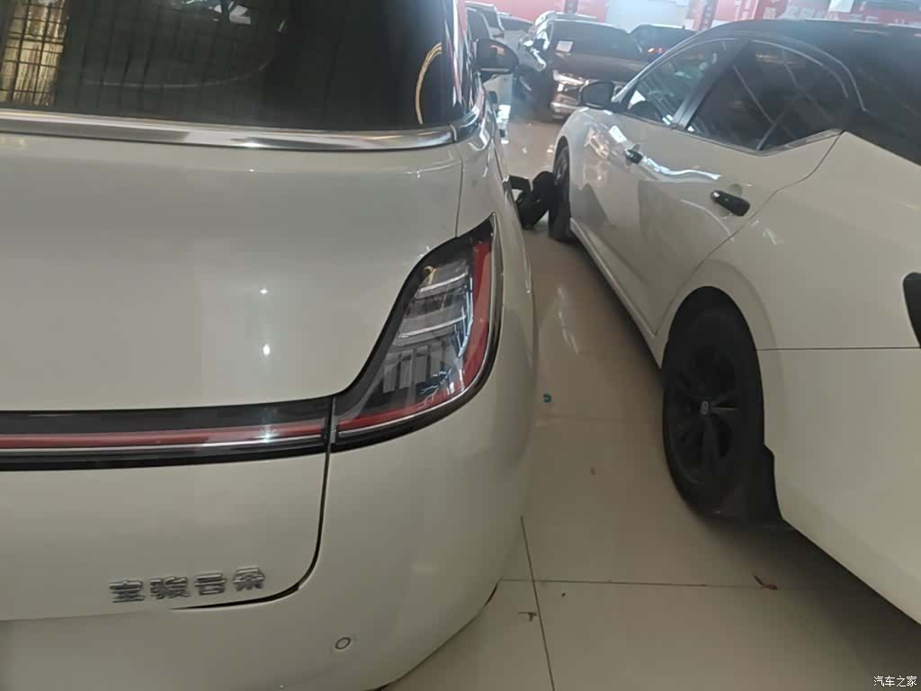 Wuling 460, 2023 8
