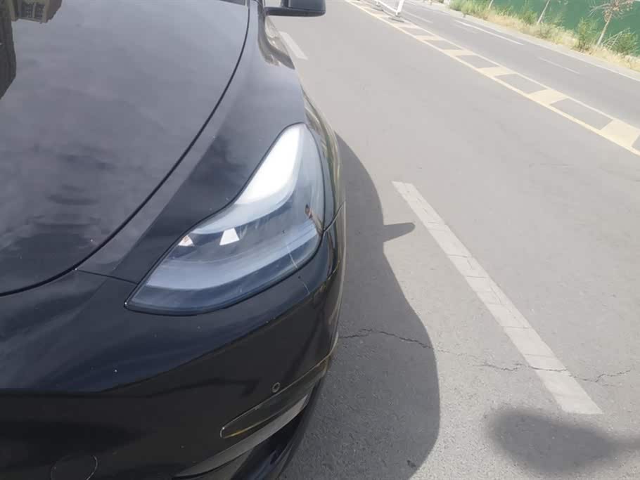 Tesla Model Y Tesla Model Y