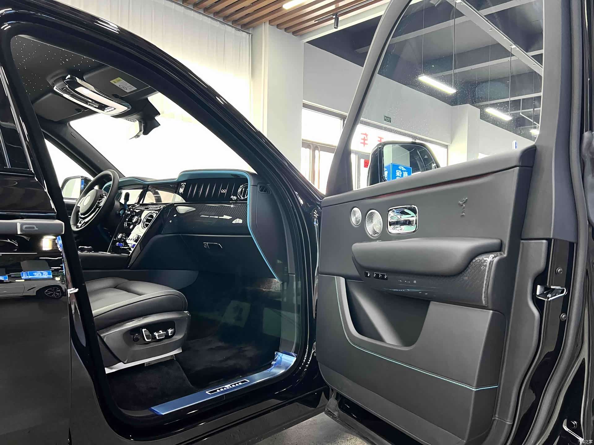 Rolls-Royce Cullinan, 2025 11