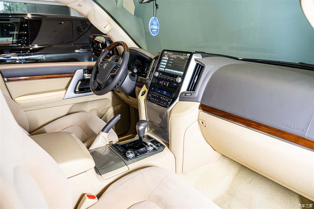Toyota Land Cruiser, 2017 9