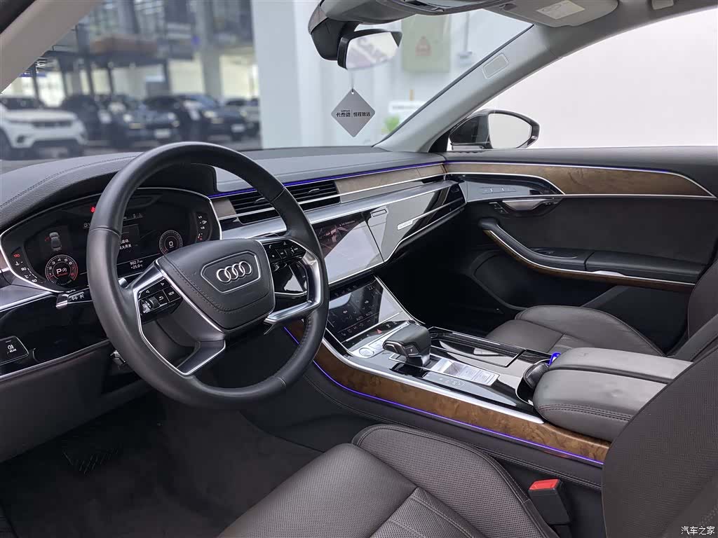 Audi A8L, 2020 6