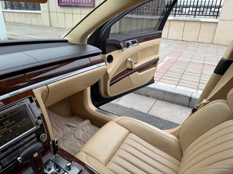 Volkswagen Phaeton