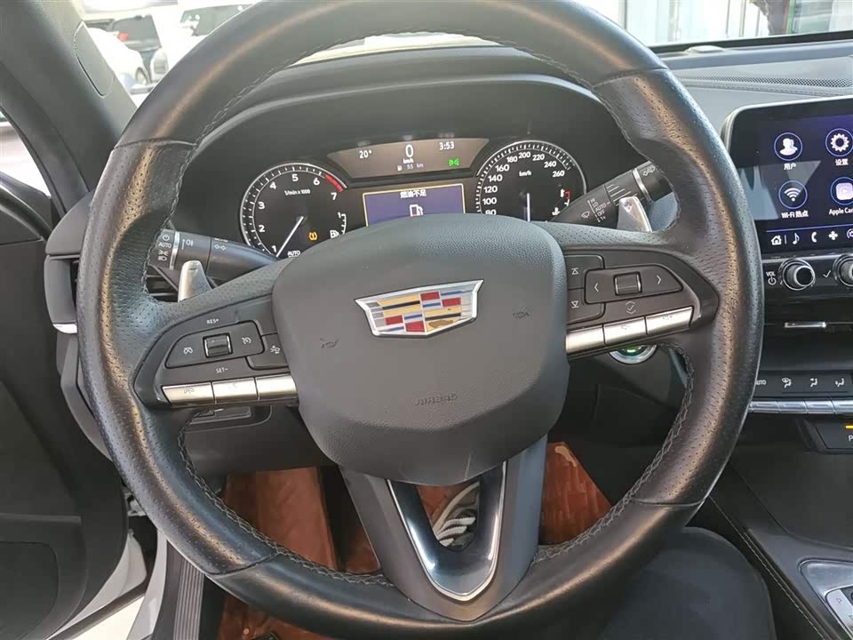 Cadillac CT4