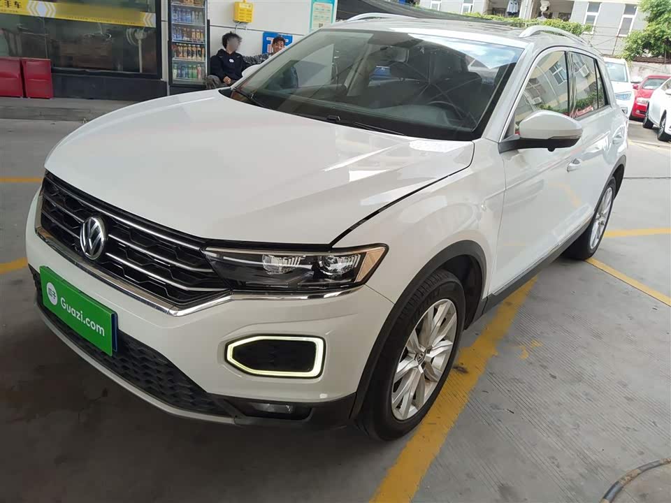 Volkswagen T-ROC exploring Songs