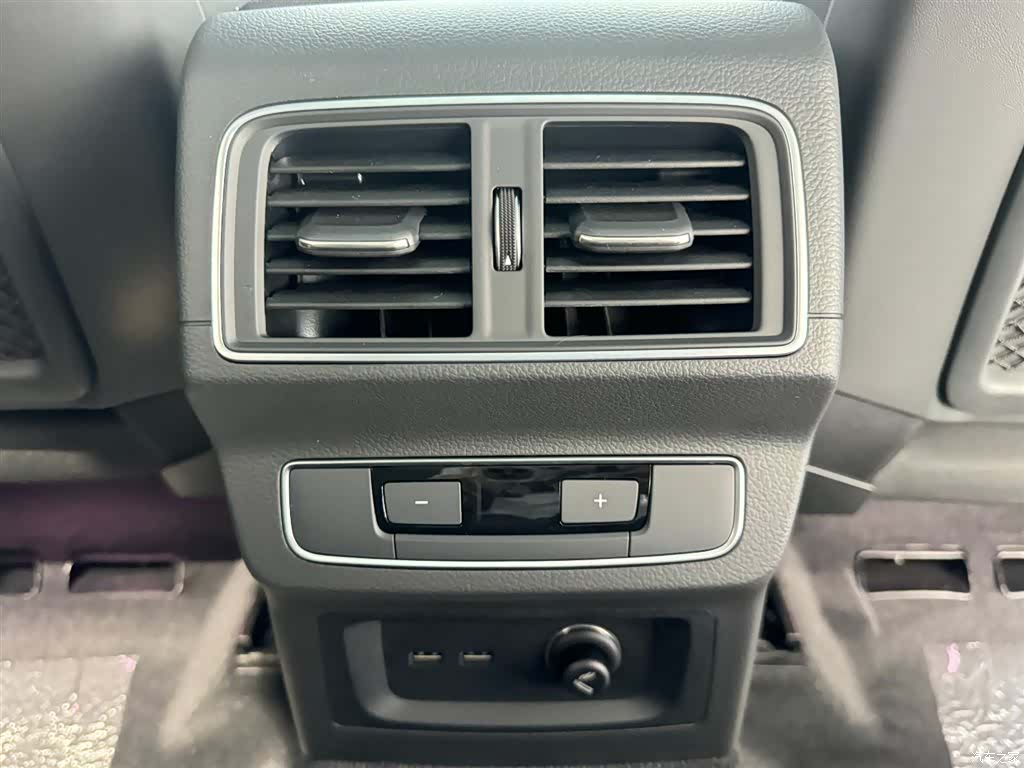 Audi Q5L, 2022 18