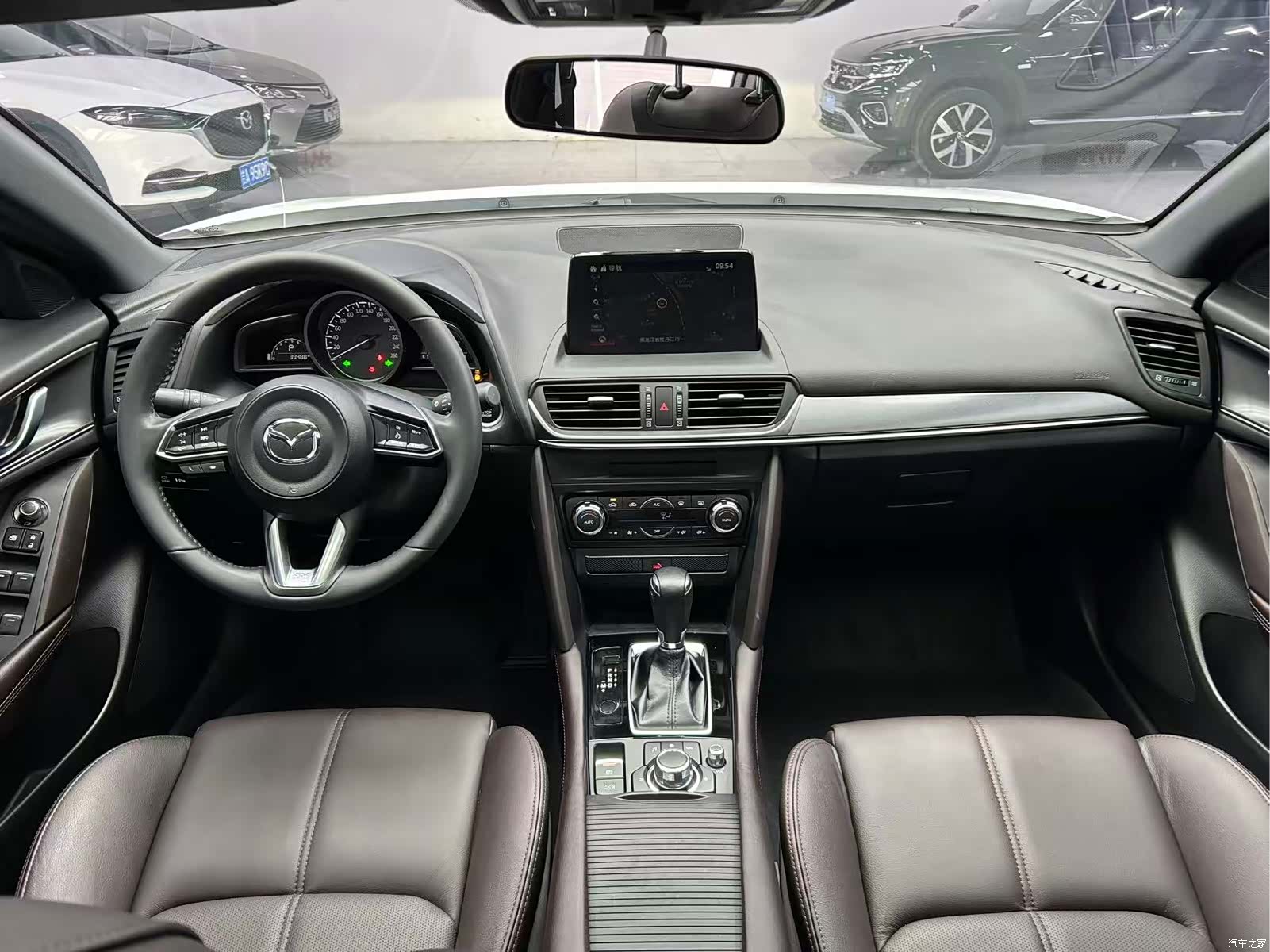 Mazda CX-4, 2023 18