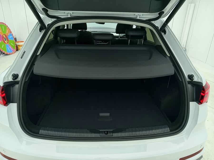 Audi Q3 2023, фото 13