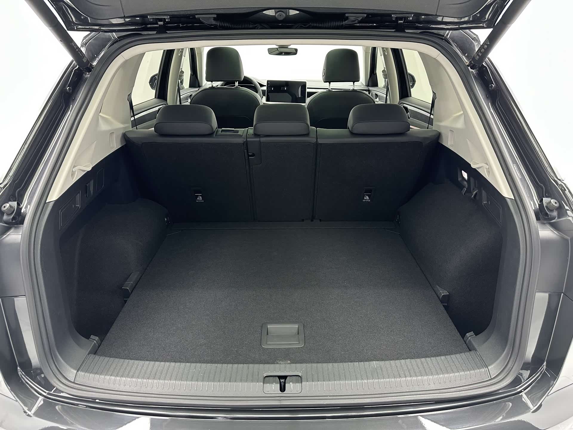 Volkswagen Tayron, 2023 18
