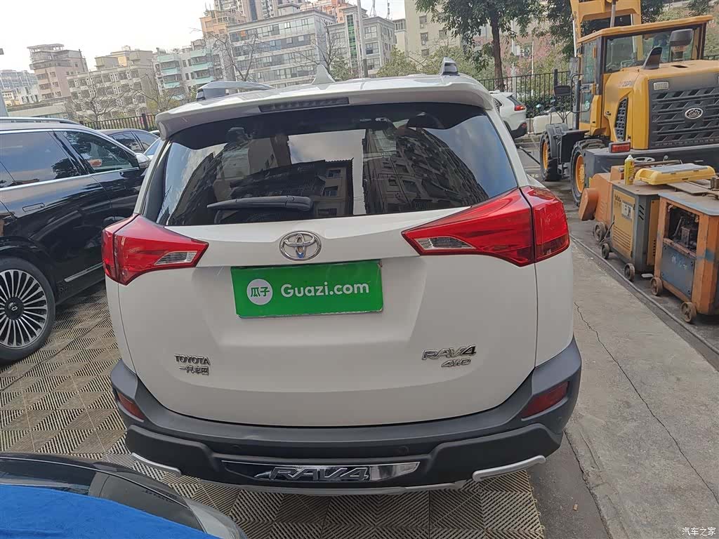Toyota RAV4, 2014 4