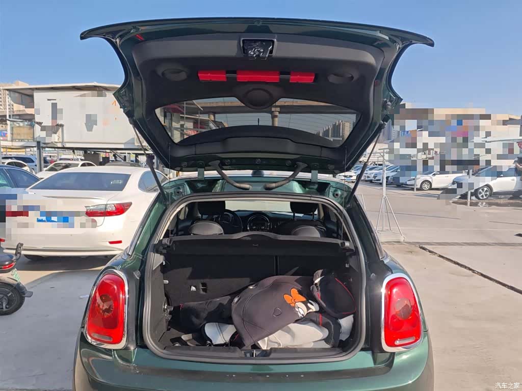 Mini ONE, 2018 16