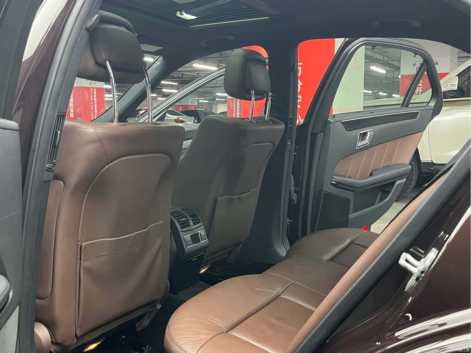 Mercedes-Benz E-Class, 2011 13