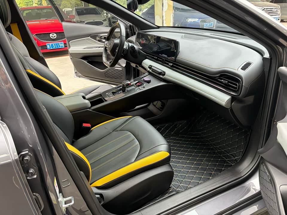 Trumpchi Shadow Leopard