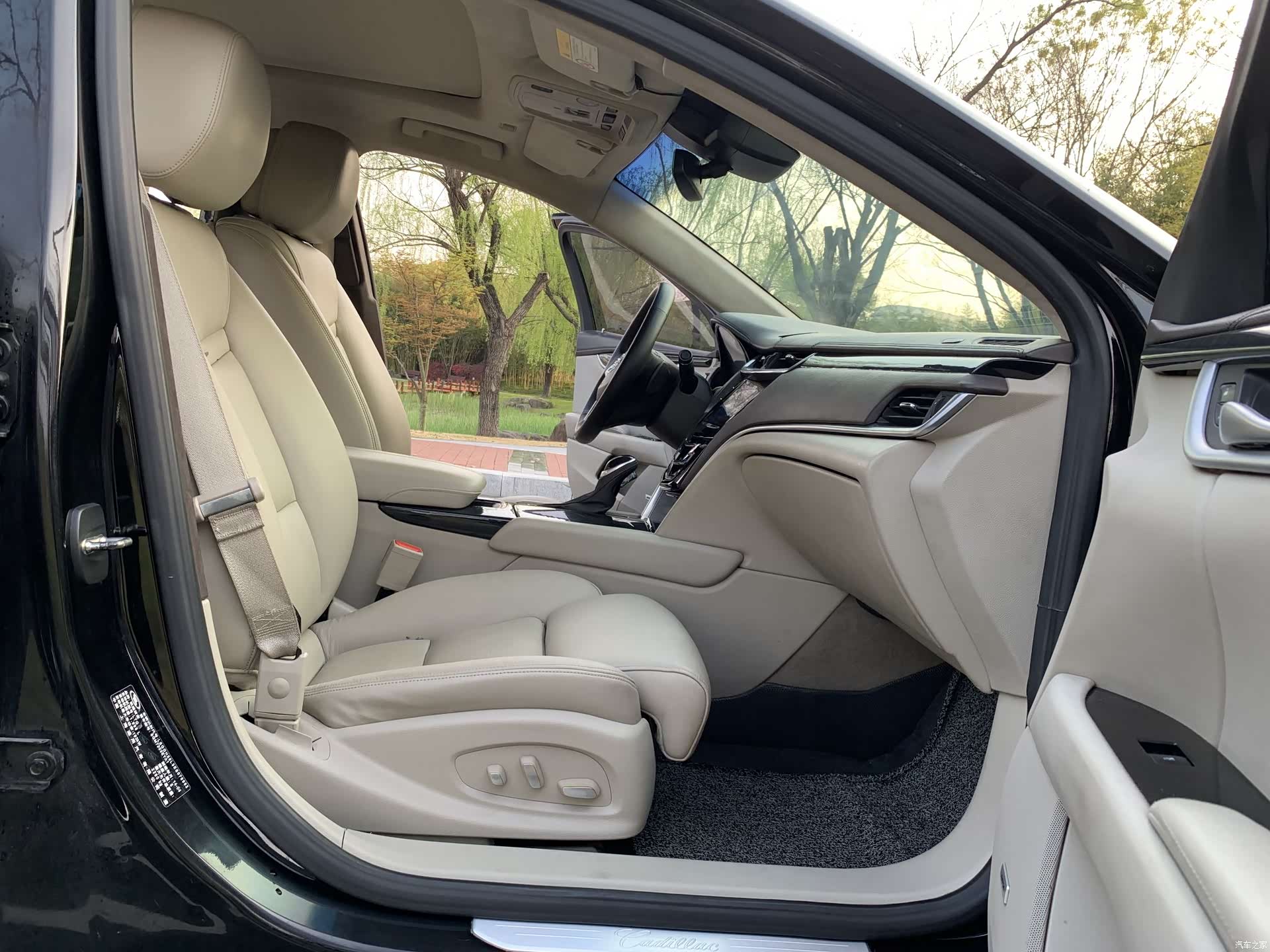 Cadillac XTS, 2015 19