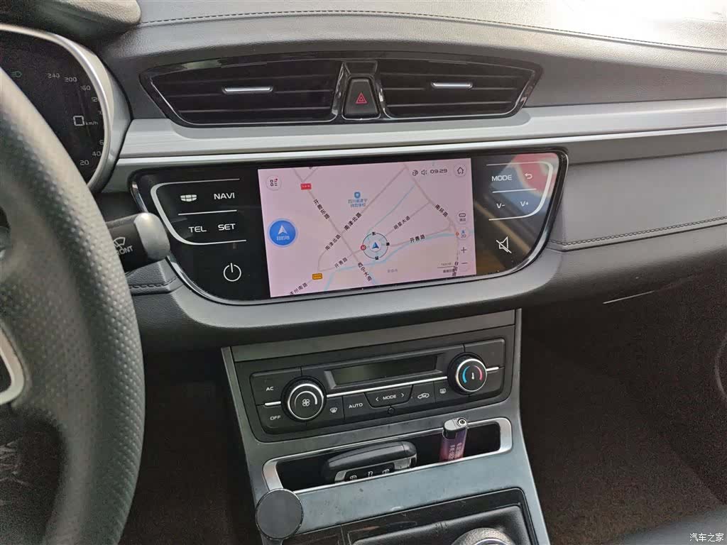 Geely Emgrand, 2019 13