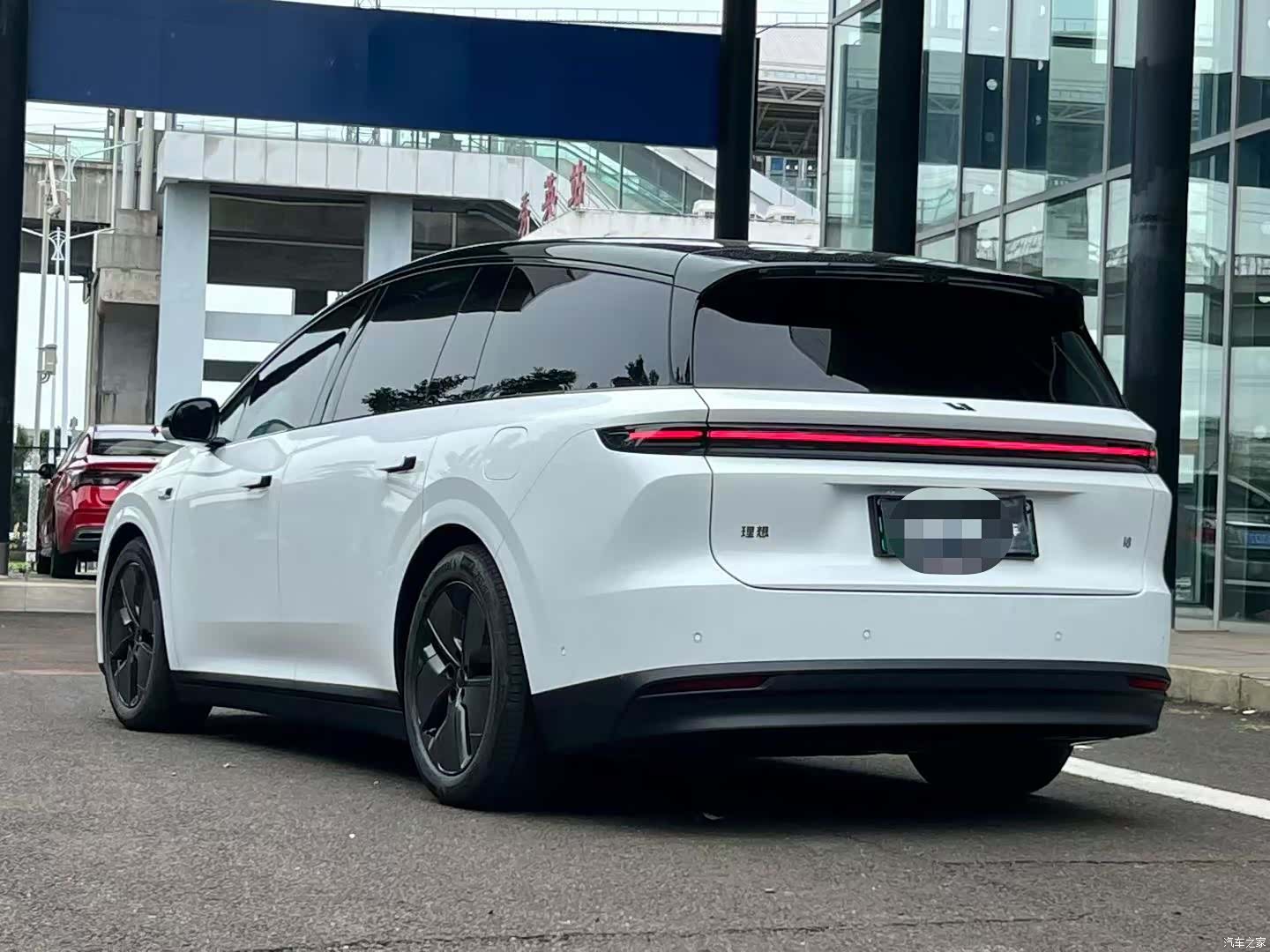 Li Auto i8, 2025 16