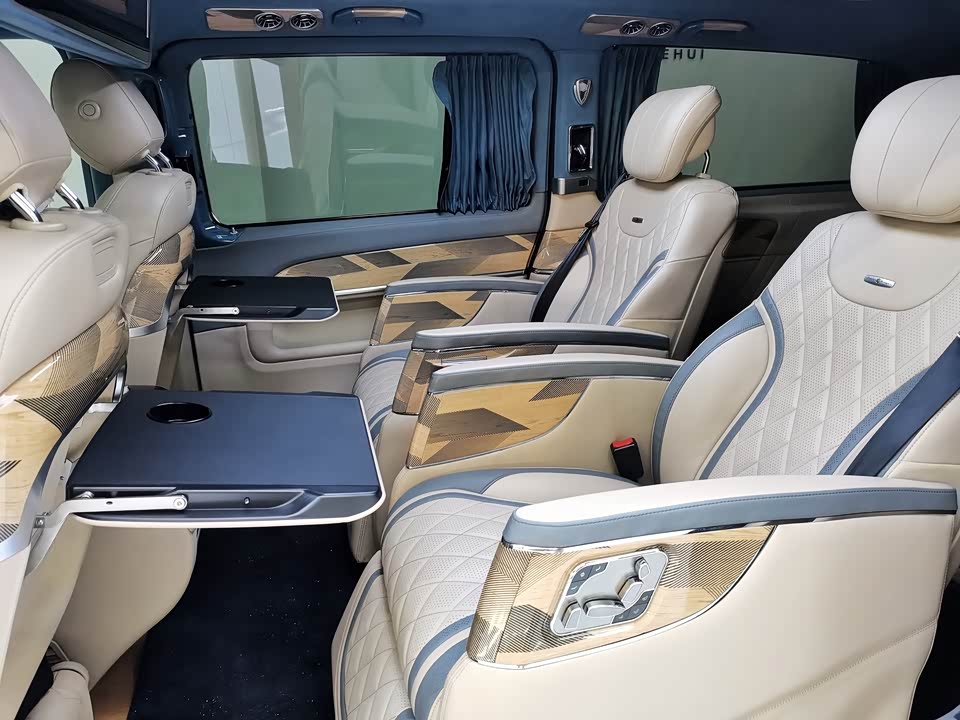 Mercedes-Benz V-class