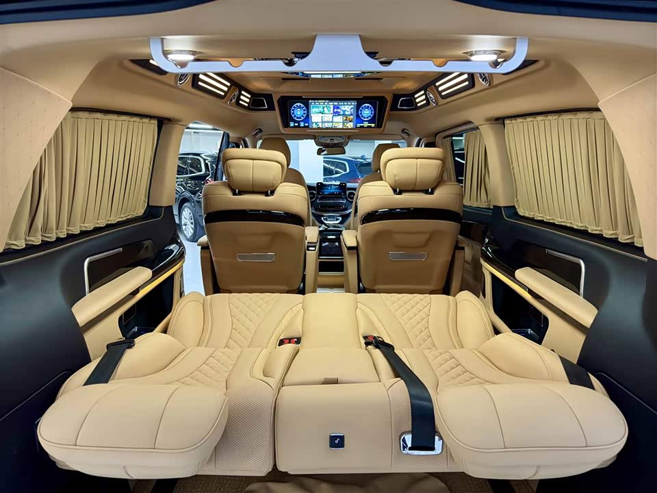 Mercedes-Benz V-class