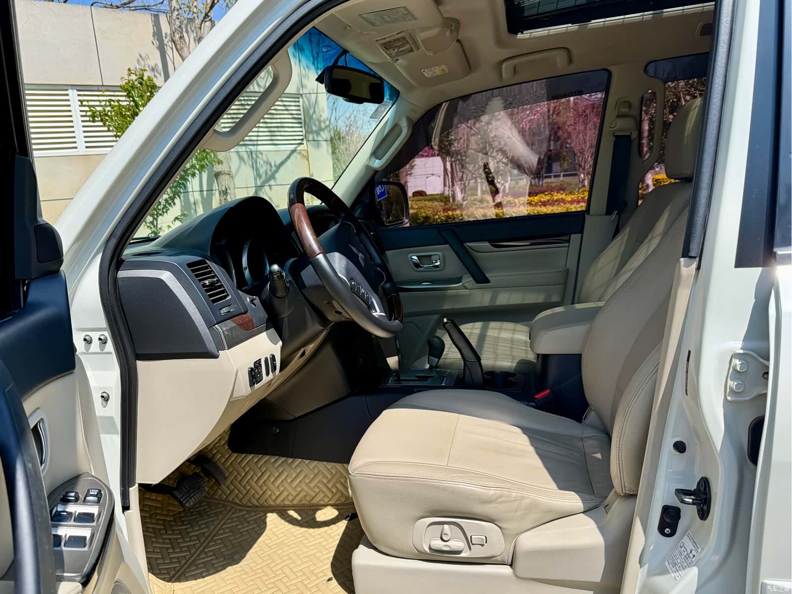 Mitsubishi Pajero, 2020 9