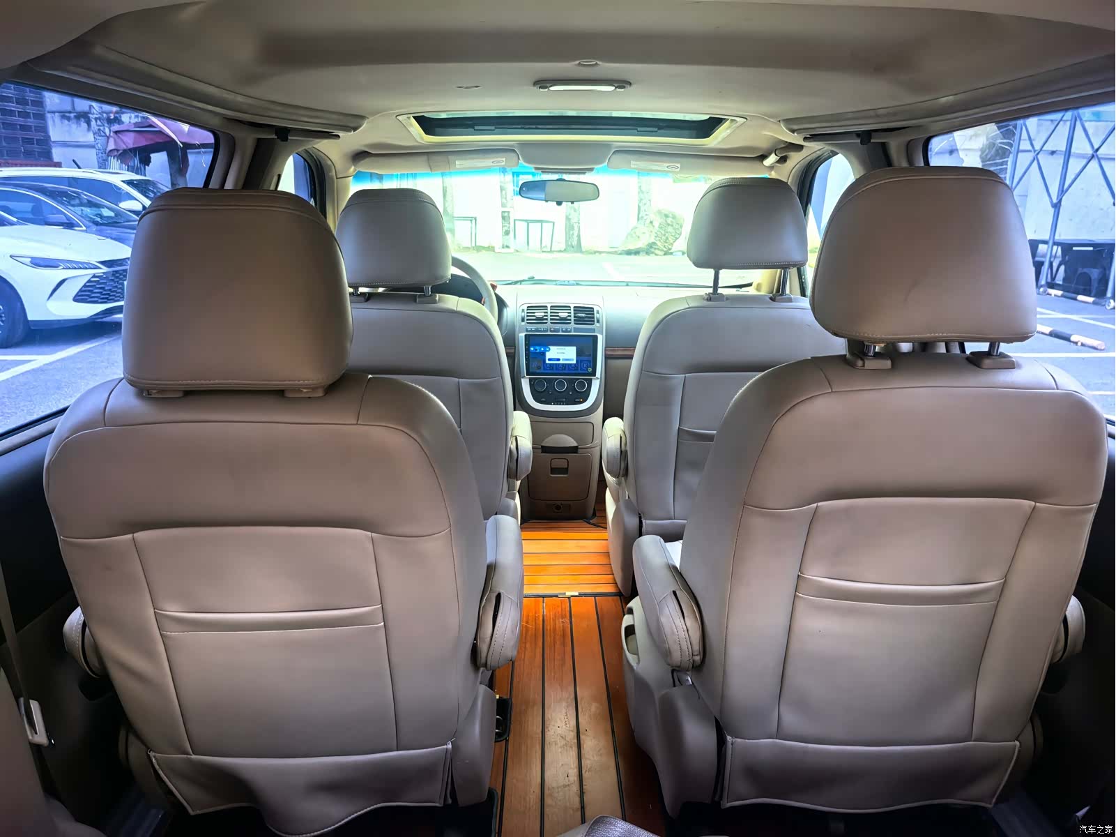 Buick GL8, 2012 10