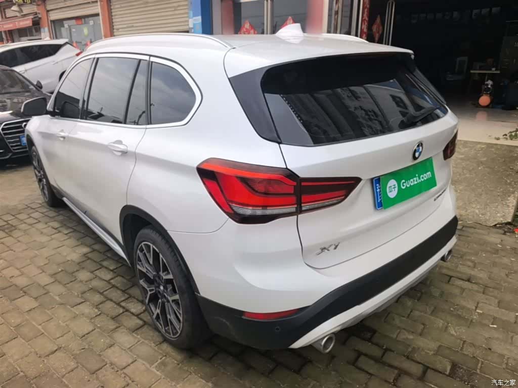 BMW X1, 2019 все фото