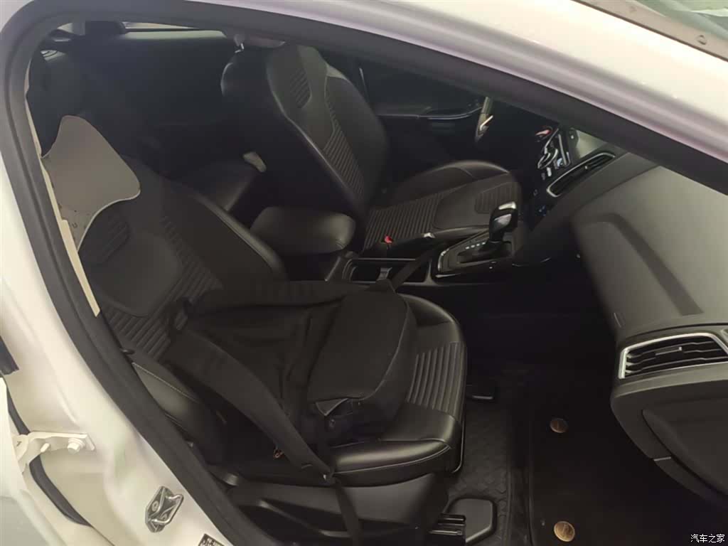 Ford Focus, 2018 25