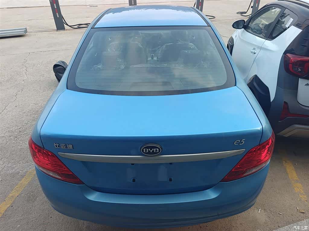 BYD E5, 2022 6