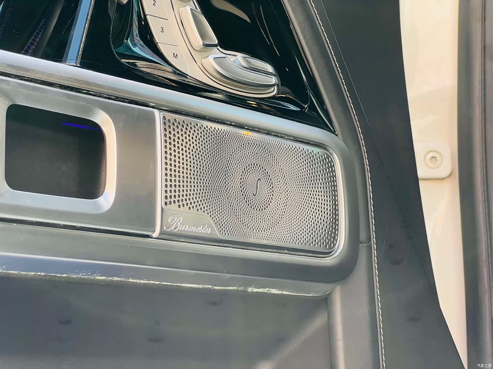 Mercedes-Benz G-Class, 2019 14