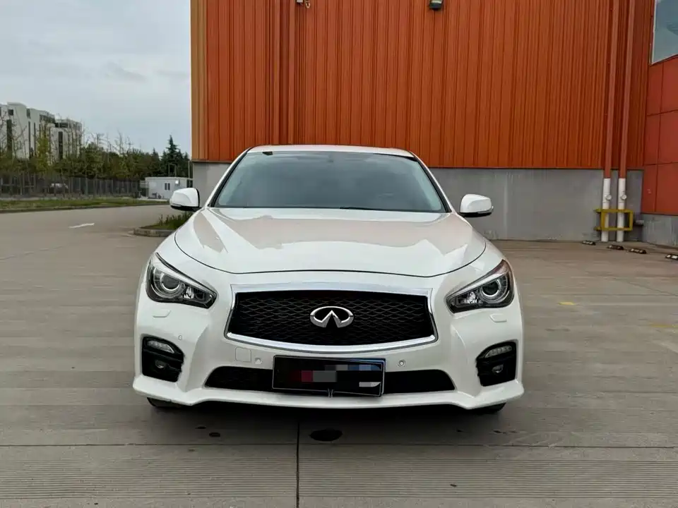 Infiniti Q50L