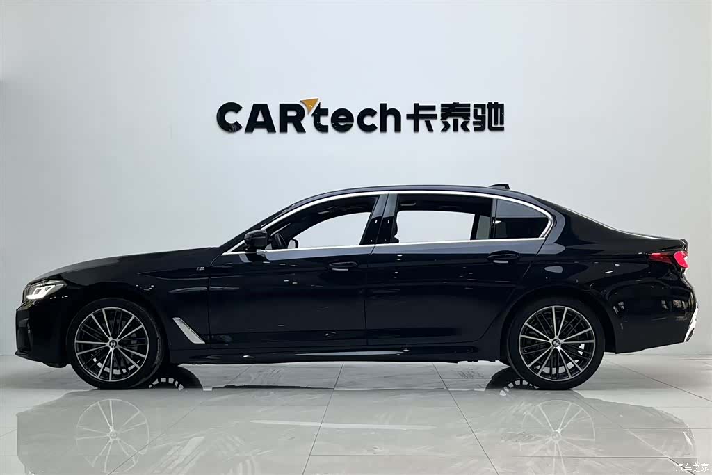 BMW 5 Series, 2023 все фото
