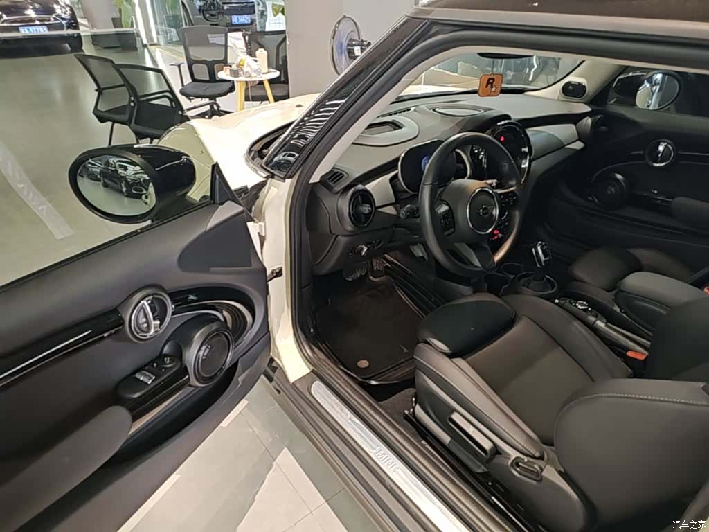 Mini Cooper, 2023 16