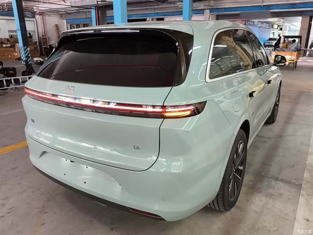 Li Auto L6, 2025 7