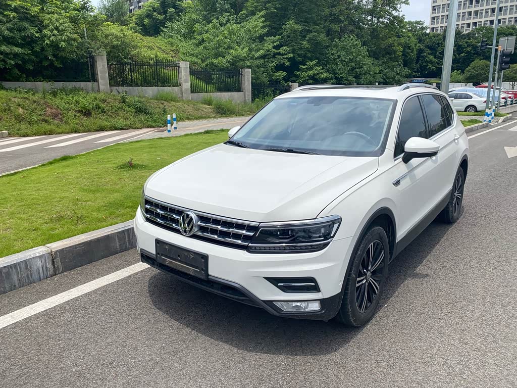 Volkswagen Tiguan L
