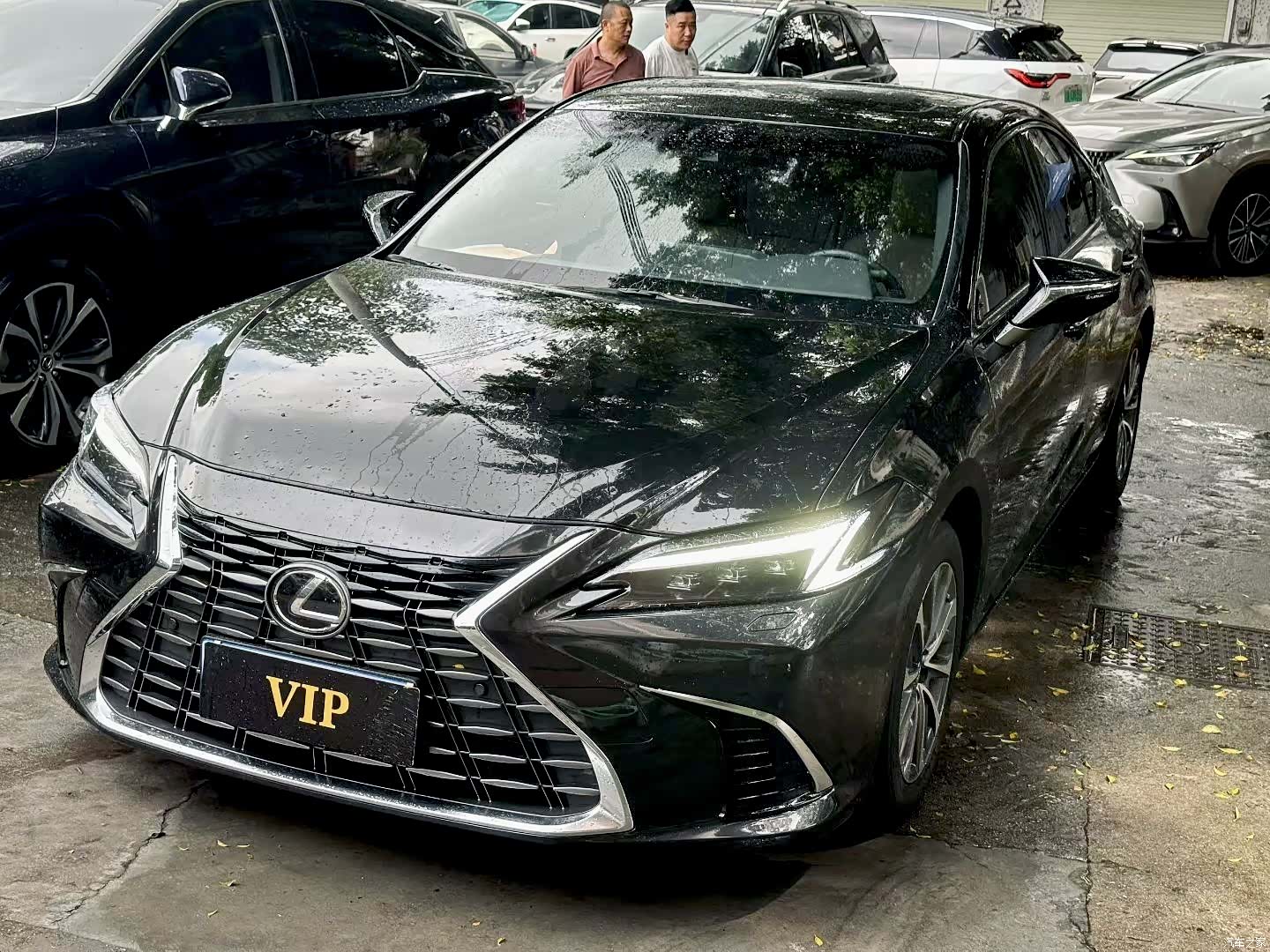 Lexus ES