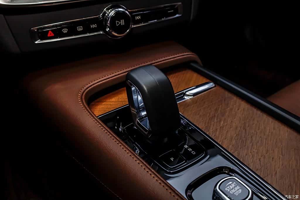 Volvo S90, 2025 30