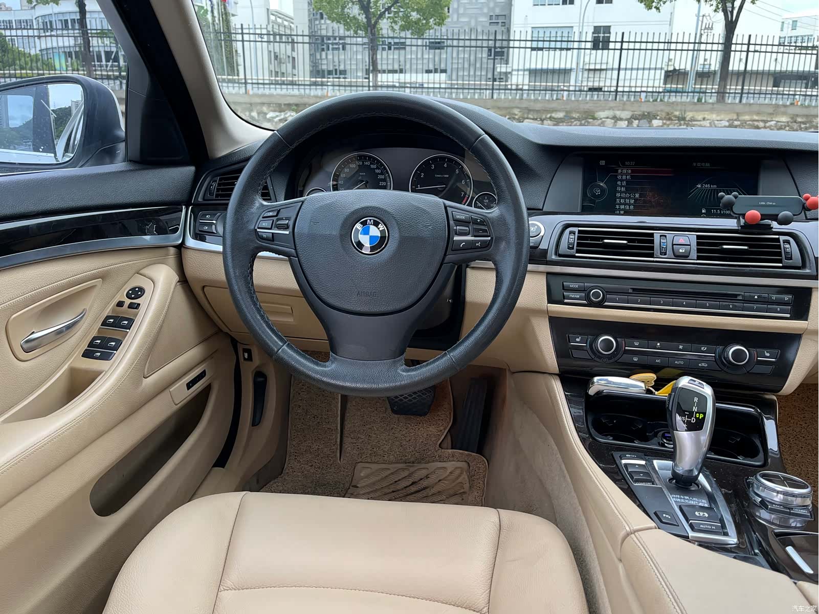 BMW 5 Series, 2013 18