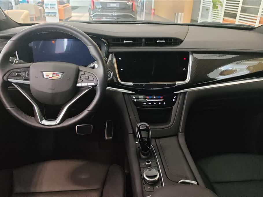 Cadillac XT6