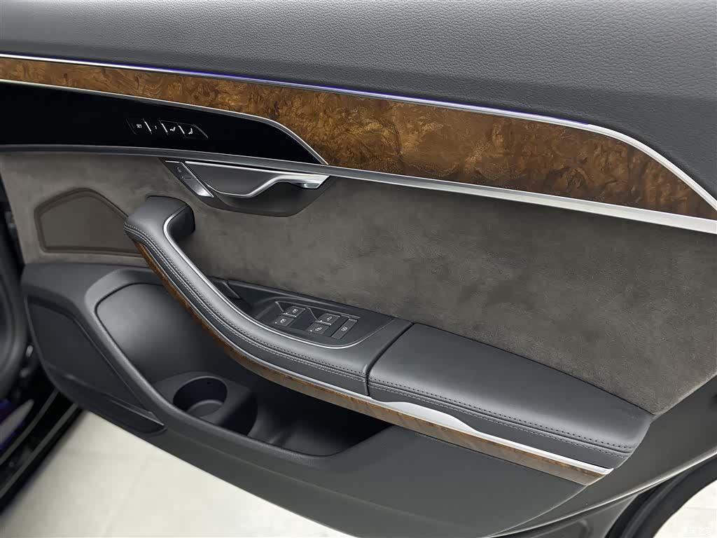 Audi A8L, 2020 22