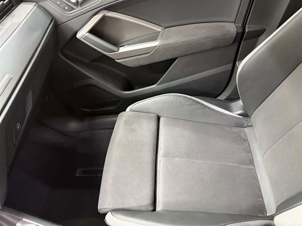 Audi Q3, 2023 13