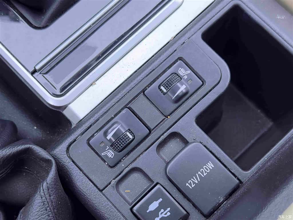 Toyota Prado, 2014 27