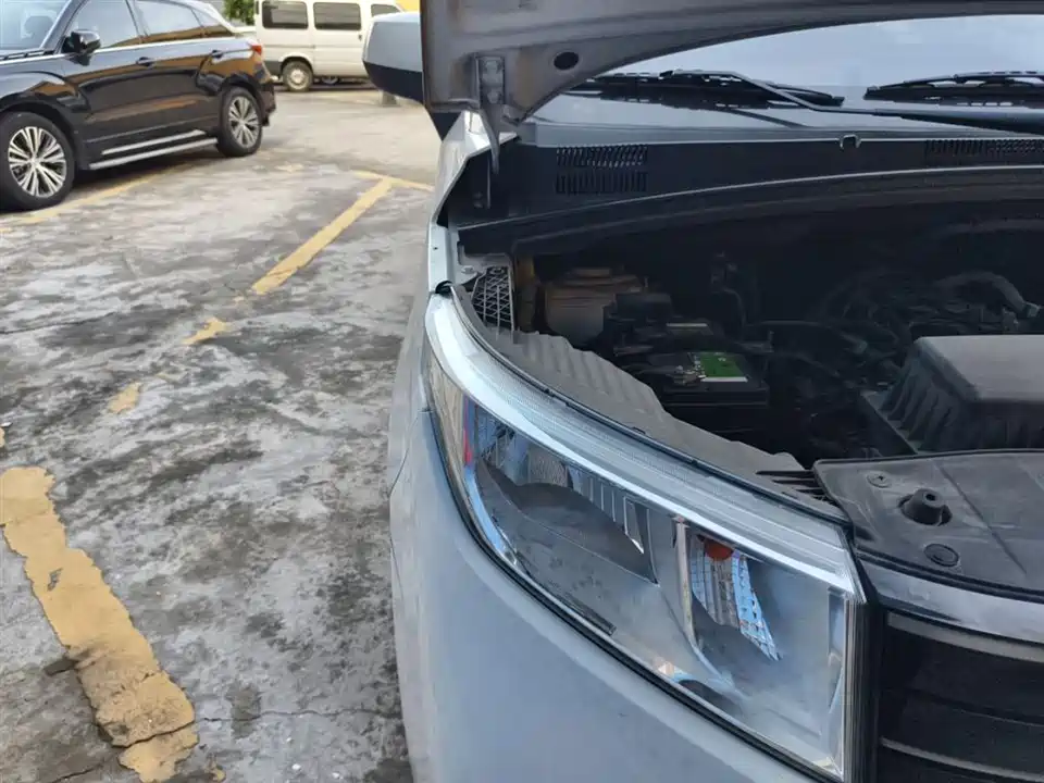 Wuling Wuling Hongguang PLUS