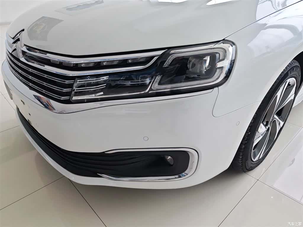 Citroen C6, 2018 24