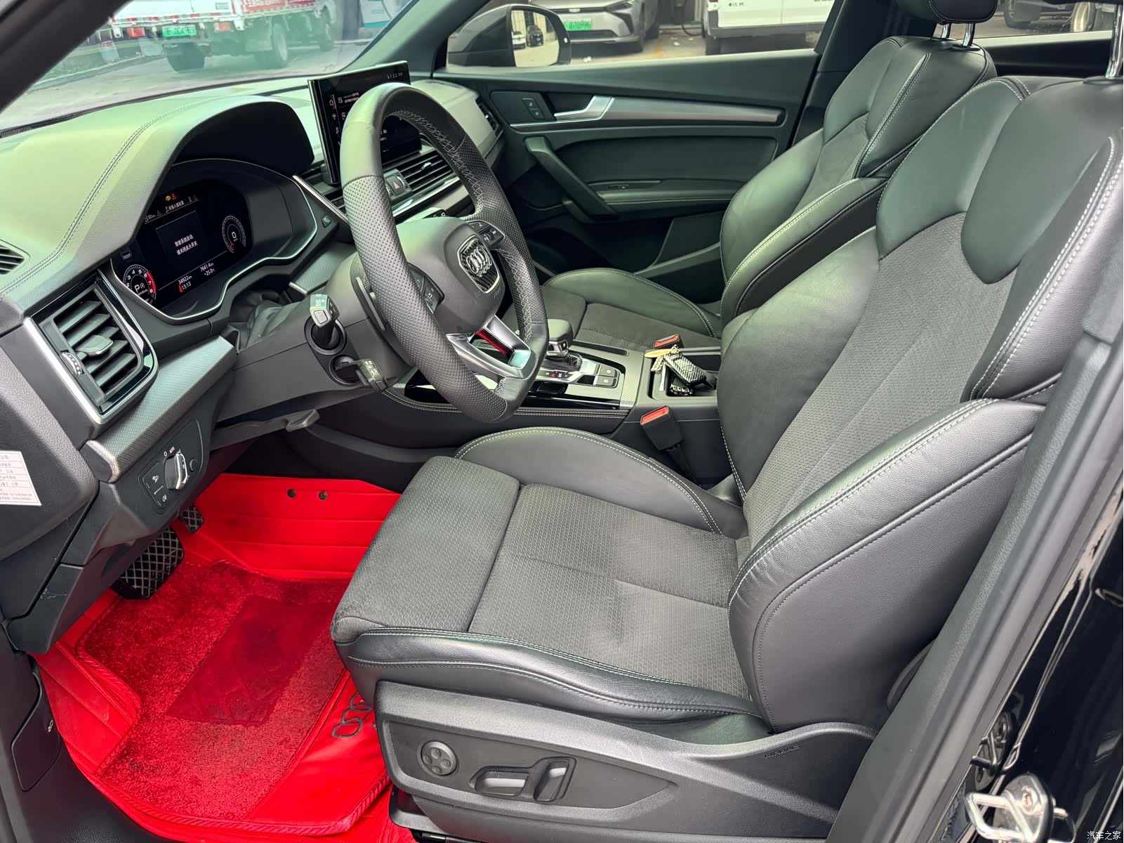 Audi Q5L, 2022 все фото