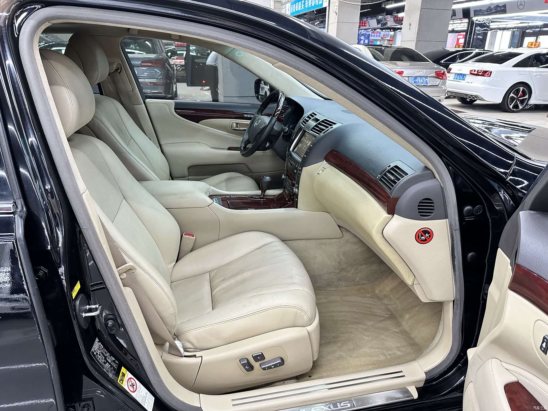 Lexus LS, 2007 15