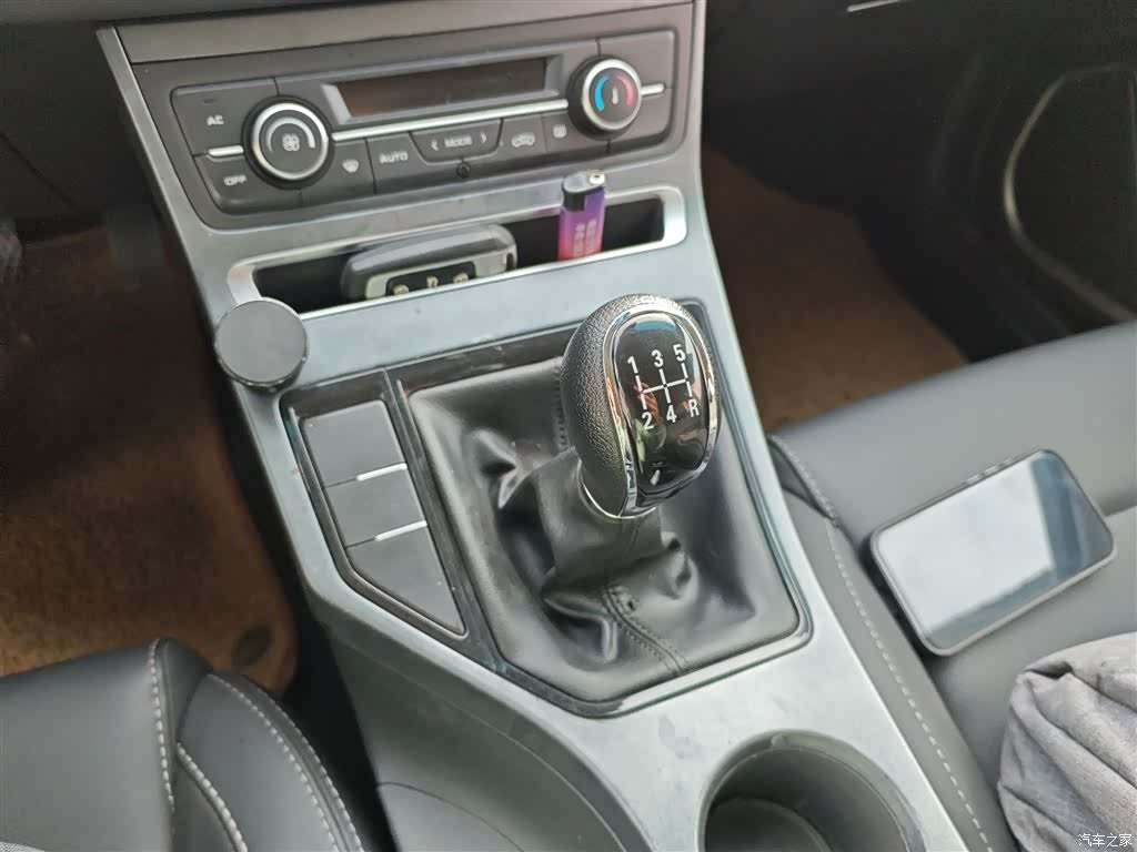 Geely Emgrand, 2019 14