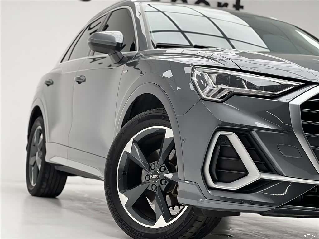 Audi Q3, 2021 4