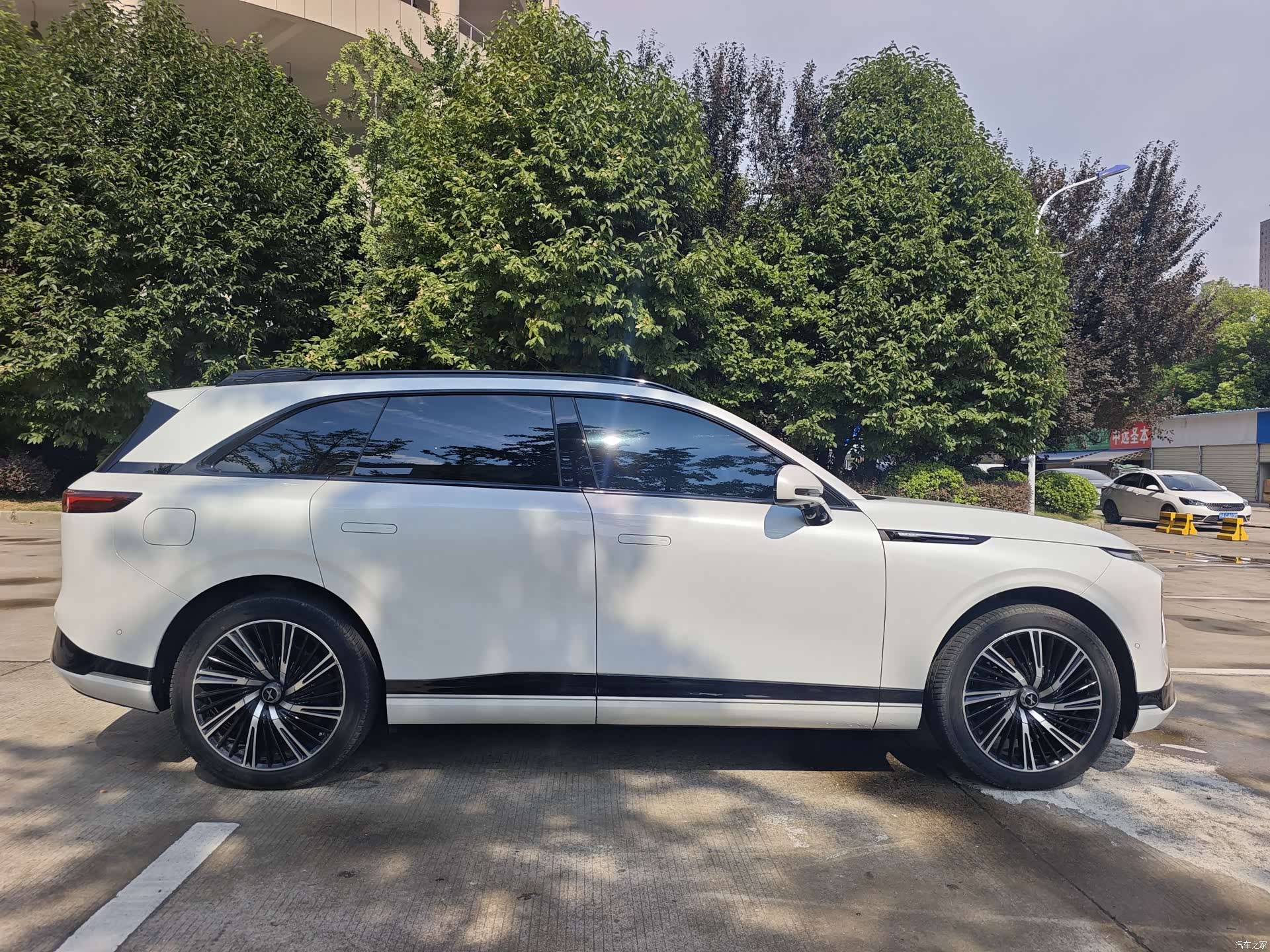 Xpeng G9, 2023 15