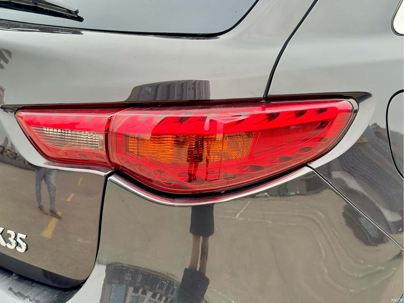 Infiniti FX35, 2011 7