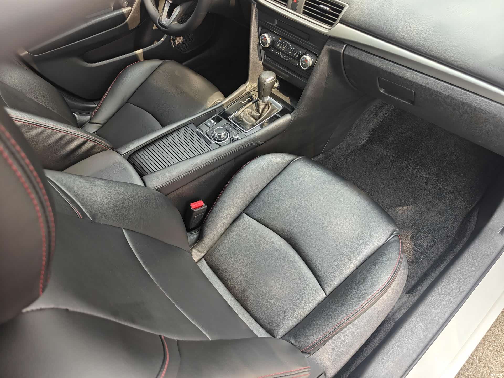 Mazda Mazda3, 2018 12