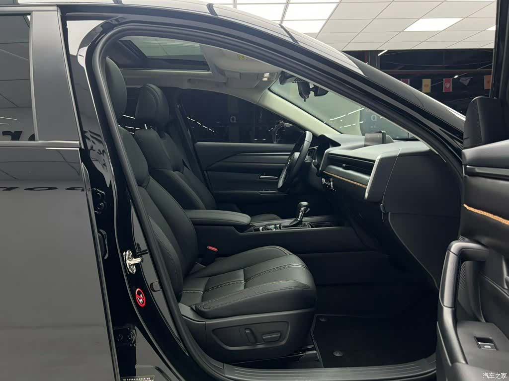 Mazda CX-50, 2023 17
